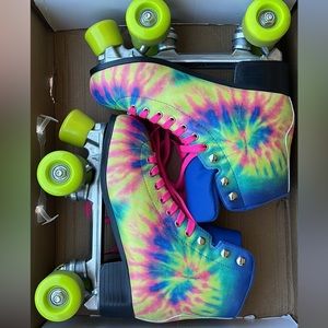 Yoki Tie dye roller skates. Women’s size 7